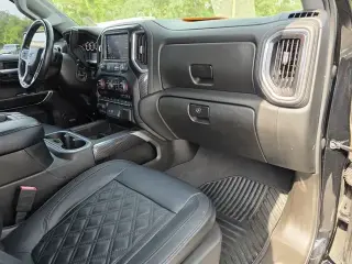 Chevrolet Silverado 1500 2021 4x4 RST 4 puertas Cabina Doble Caja Corta de 5.8 pies