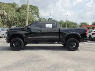 Chevrolet Silverado 1500 2021 4x4 RST 4 puertas Cabina Doble Caja Corta de 5.8 pies