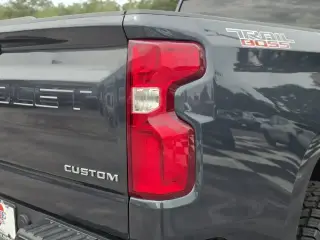 Chevrolet Silverado 1500 2020 4x4 Custom Trail Boss 4dr Crew Cab 5.8 ft. SB