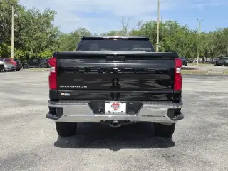 Chevrolet Silverado 1500 2021 4x2 LT 4dr Crew Cab 5.8 ft. SB