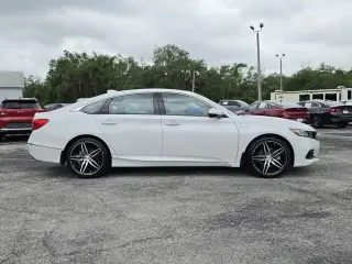 Honda Accord Hybrid 2022 Touring Sedán 4 puertas