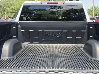 GMC Sierra 1500 2025 4x4 SLT 4dr Crew Cab 5.8 ft. SB