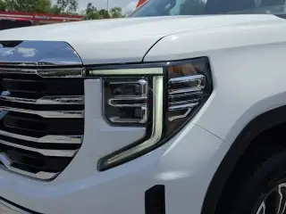 GMC Sierra 1500 2025 4x4 SLT 4dr Crew Cab 5.8 ft. SB