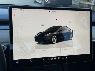 2022 Tesla Model 3 Rear-Wheel Drive