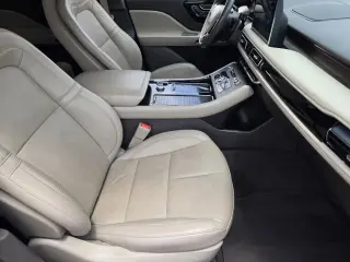 Lincoln Aviator 2022 AWD Reserve 4dr SUV