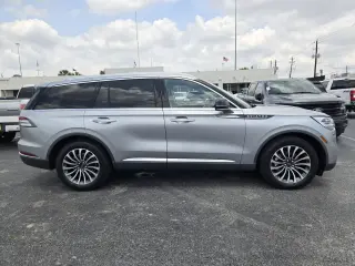 Lincoln Aviator 2022 AWD Reserve 4dr SUV