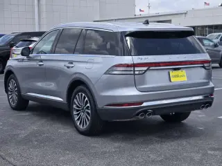 Lincoln Aviator 2022 AWD Reserve 4dr SUV