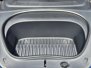 Tesla Model 3 2024 Long Range 4dr Sedan