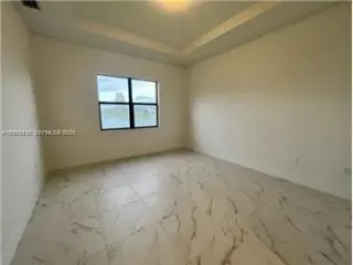 Propiedad de alquiler con 4 dormitorios y 3 baños en Miramar