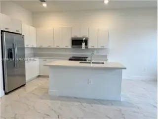 Propiedad de alquiler con 4 dormitorios y 3 baños en Miramar