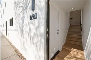 Propiedad de alquiler con 3 dormitorios y 2 baños en Miami