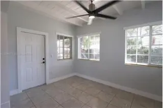 Propiedad de alquiler con 3 dormitorios y 2 baños en Miami