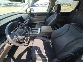 Kia Carnival 2025 LX 4dr Mini-Van