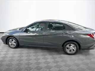 Hyundai ELANTRA 2024 SE 4dr Sedán