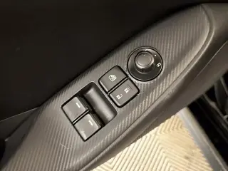 Mazda MX-5 Miata 2023 Sport Convertible 2 puertas