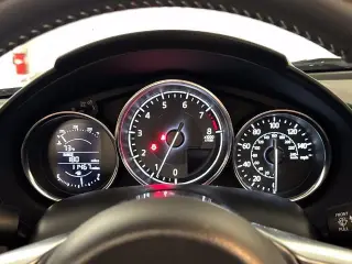 Mazda MX-5 Miata 2023 Sport Convertible 2 puertas