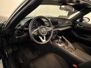 Mazda MX-5 Miata 2023 Sport Convertible 2 puertas