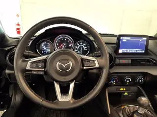 Mazda MX-5 Miata 2023 Sport Convertible 2 puertas