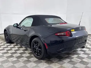 Mazda MX-5 Miata 2023 Sport Convertible 2 puertas