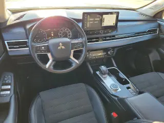 Mitsubishi Outlander 2025 SE 4dr SUV