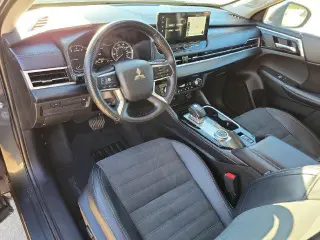 Mitsubishi Outlander 2025 SE 4dr SUV
