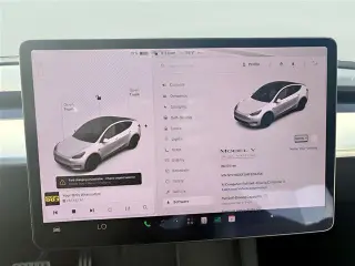 Tesla Model Y 2021 AWD Performance 4dr Crossover