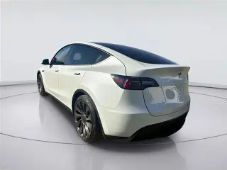 Tesla Model Y 2021 AWD Performance 4dr Crossover
