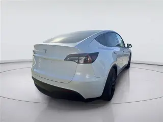 Tesla Model Y 2021 AWD Performance 4dr Crossover