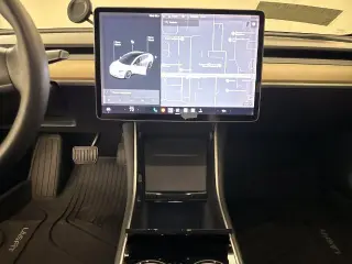 Tesla Model 3 2020 AWD Standard Range 4dr Fastback
