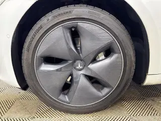 Tesla Model 3 2020 AWD Standard Range 4dr Fastback