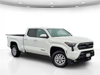 Toyota Tacoma 2024 4x4 SR5 4dr Double Cab 5.0 ft SB