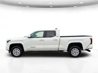 Toyota Tacoma 2024 4x4 SR5 4dr Double Cab 5.0 ft SB
