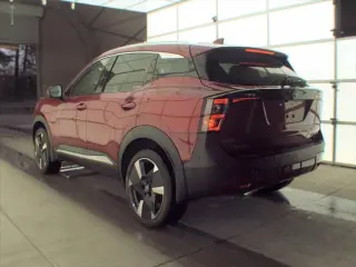 Nissan Kicks 2025 AWD SR 4d Crossover