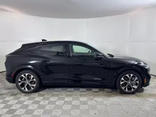 Ford Mustang Mach-E 2022 AWD Premium 4dr SUV