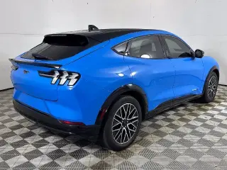 Ford Mustang Mach-E 2024 Premium SUV de 4 puertas
