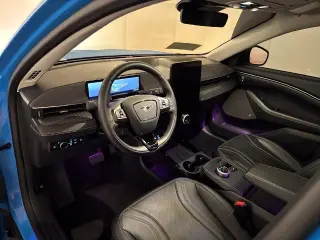 Ford Mustang Mach-E 2024 Premium SUV de 4 puertas