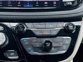 Chrysler Pacifica 2023 Limited 4dr Mini-Van