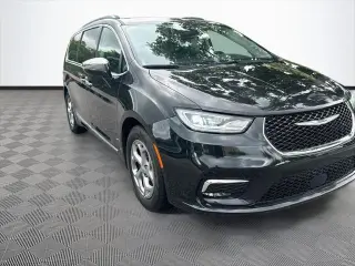Chrysler Pacifica 2023 Limited 4dr Mini-Van