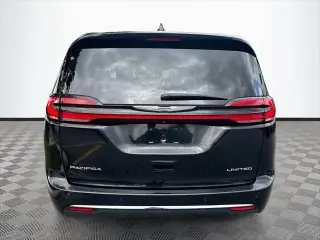 Chrysler Pacifica 2023 Limited 4dr Mini-Van