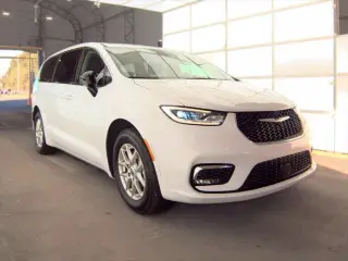 Chrysler Pacifica 2024 Touring L 4d Van Mini