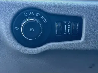 Chrysler Pacifica 2023 Touring L 4d Mini-Van