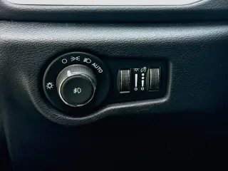 Chrysler Pacifica 2025 Select 4dr Mini-Van