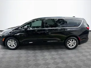 Chrysler Pacifica 2025 Select 4dr Mini-Van