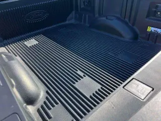 Ford F-150 2023 4x4 XLT 4dr SuperCab 6.5 ft. SB
