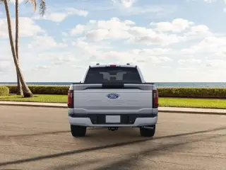 Ford F-150 2025 4x2 STX 4dr SuperCrew 5.5 ft. SB