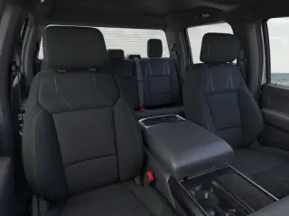 Ford F-150 2025 4x2 STX 4dr SuperCrew 5.5 ft. SB