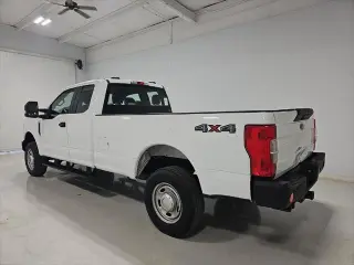 Ford F-250 Super Duty 2022 4x4 Lariat 4dr SuperCab 6.8 ft. SB Pickup