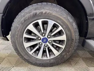Ford Expedition EL 2017 4x4 XLT 4dr SUV