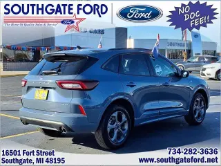 Ford Escape 2024 con tracción en las cuatro ruedas ST-Line de 4 puertas SUV