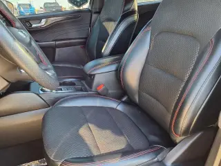 Ford Escape 2024 con tracción en las cuatro ruedas ST-Line 4dr SUV